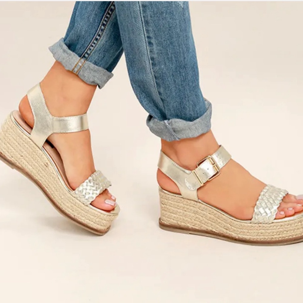 Like New Steven by Steve Madden Sabble Flatform Sandal - Picture 2 of 9
